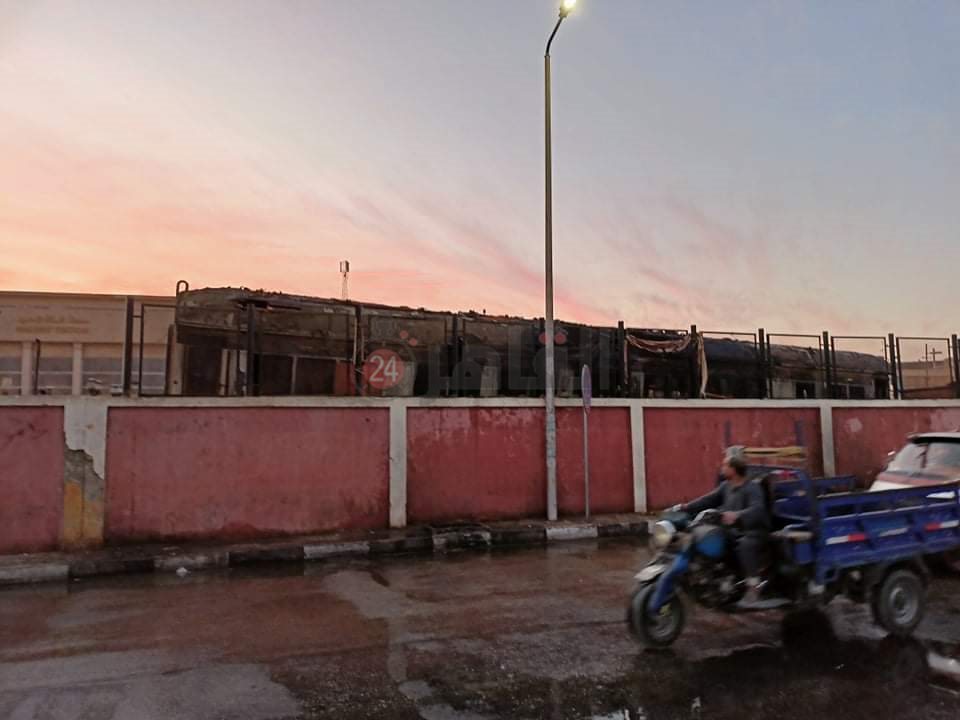 بعد إخماد حريق عربة قطار الأقصر 3