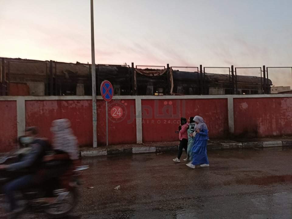 بعد إخماد حريق عربة قطار الأقصر 2