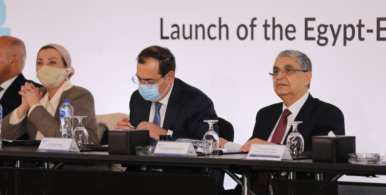 وزيرة البيئة تستعرض رؤى الحكومة المصرية في خلق مناخ داعم