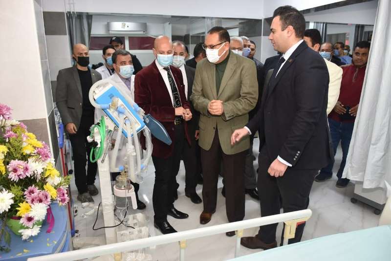 محافظ الشرقية يفتتح أعمال تطوير بمستشفى منيا القمح 04