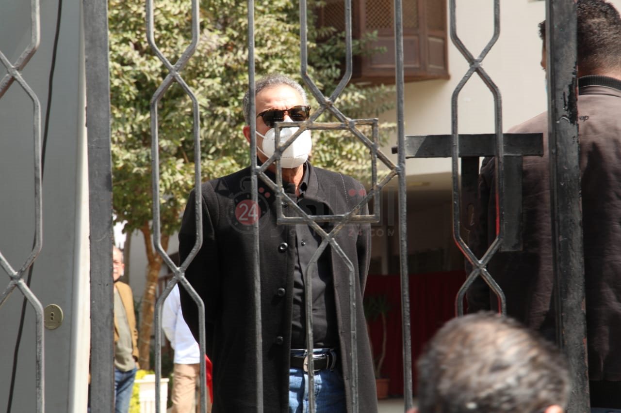 جنازة شقيق أحمد عبد العزيز (4)