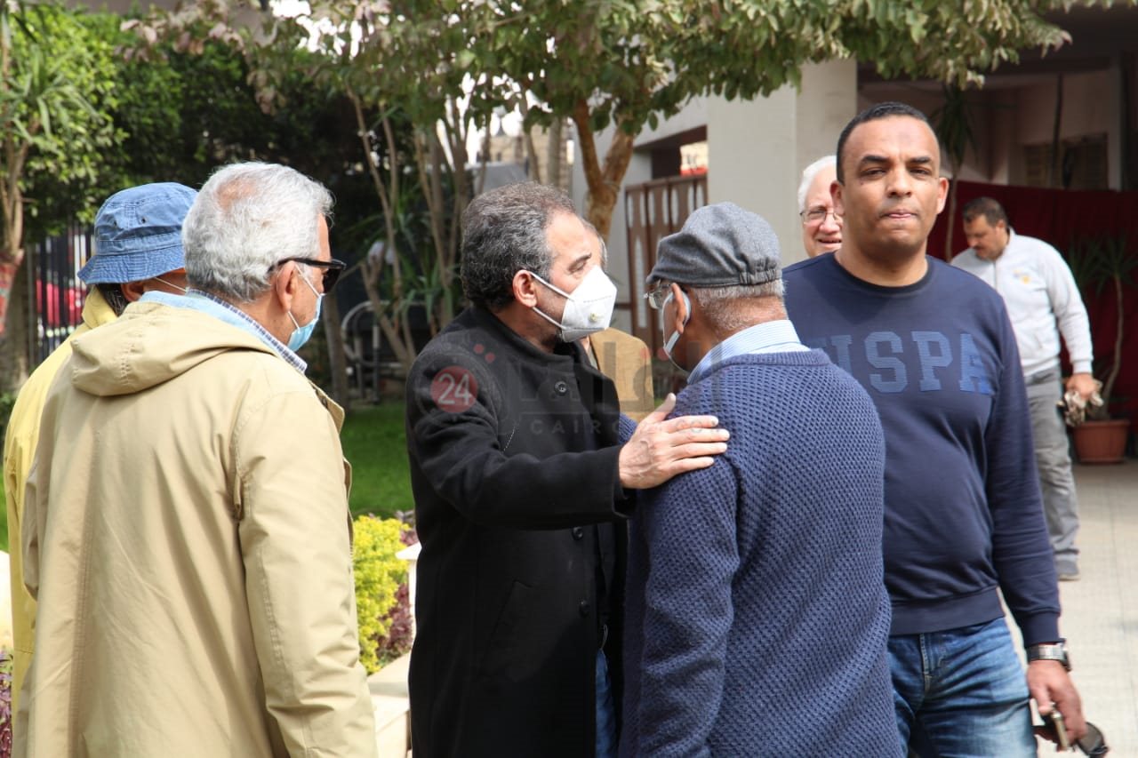 جنازة شقيق أحمد عبد العزيز (1)