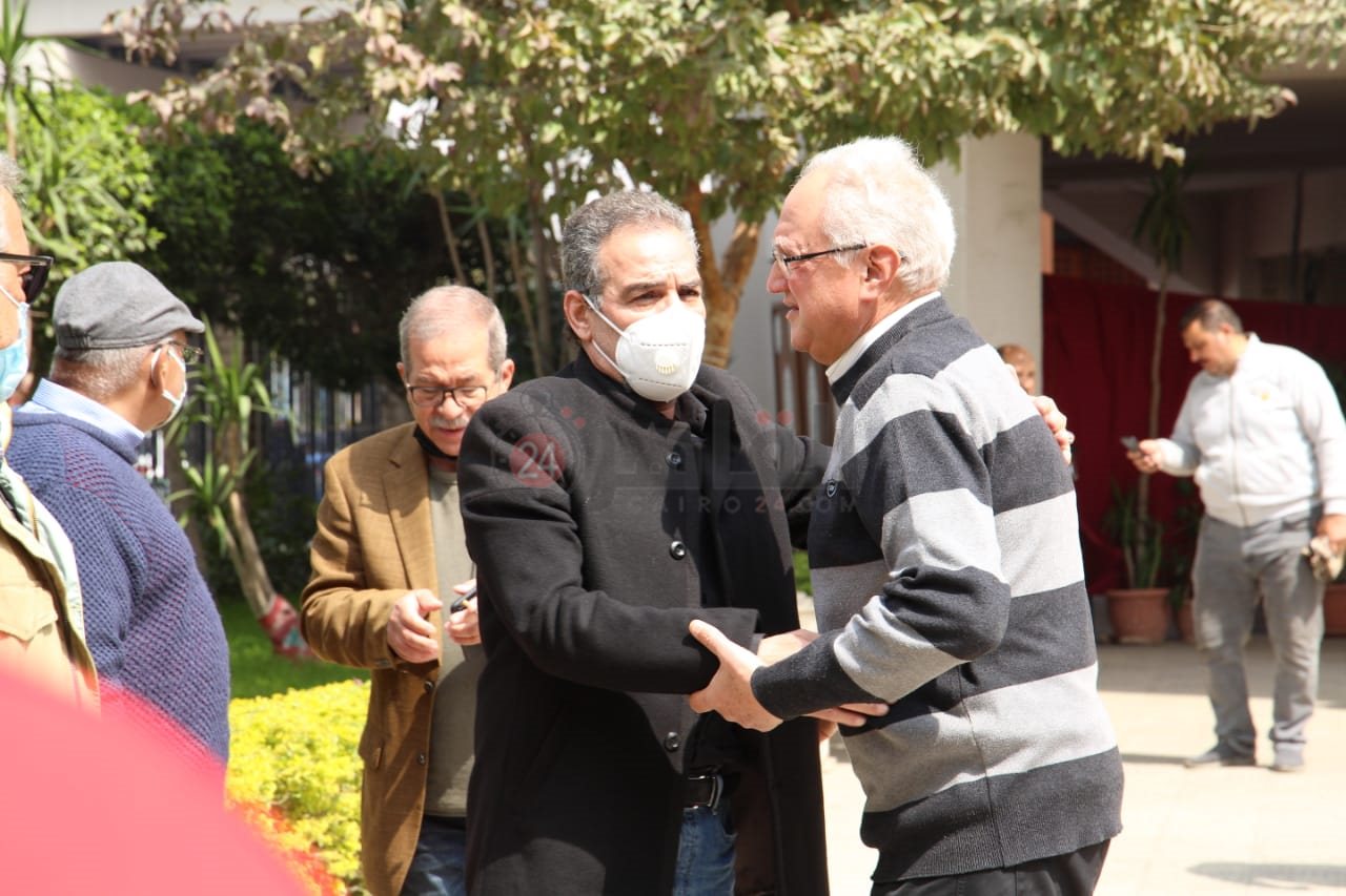 جنازة شقيق أحمد عبد العزيز (3)