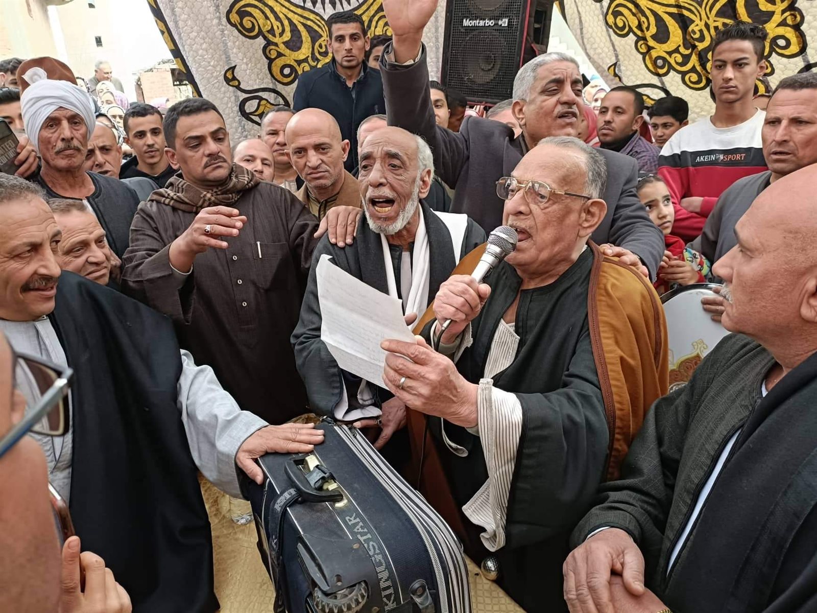 CCA071D8-154F-4E13-8363-696A648B1639