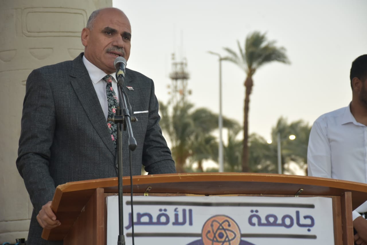 الدكتور محمد محجوب رئيس جامعة 2