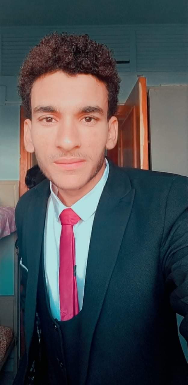 الفائزين بمسابقة الطالب المثالي 4