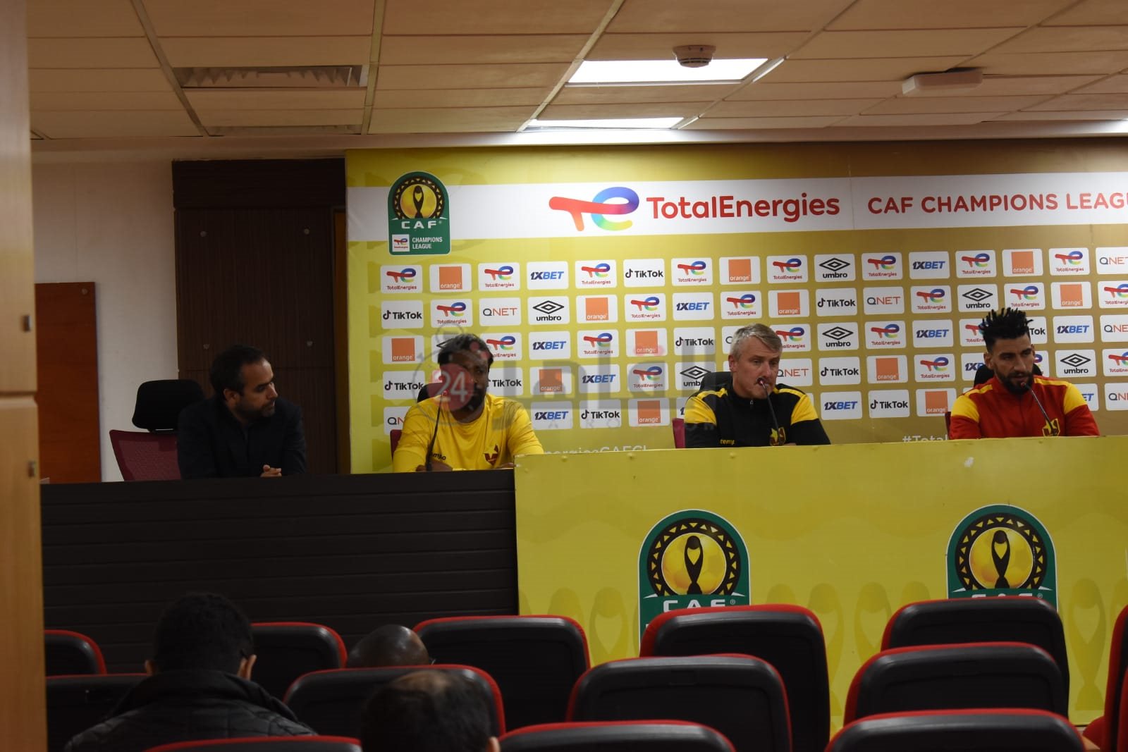 مؤتمر الصحفي لنادي الأهلي والمريخ (12)