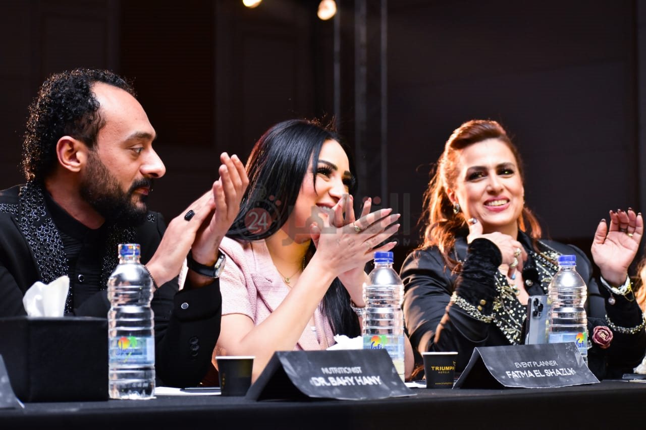 سيمون وفاطمة وهاني باهي