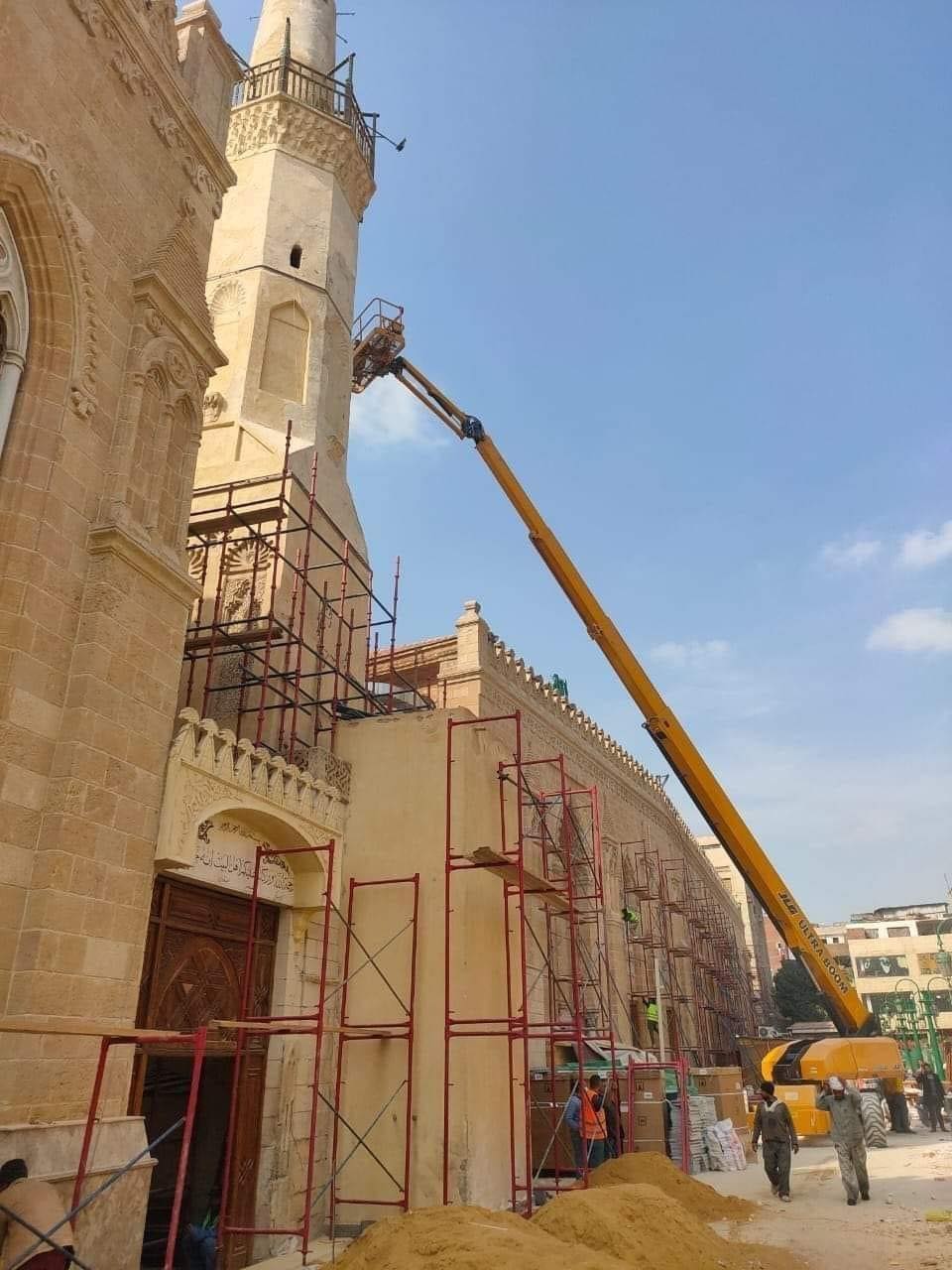 أعمال الترميم بمسجد سيدنا الحسين