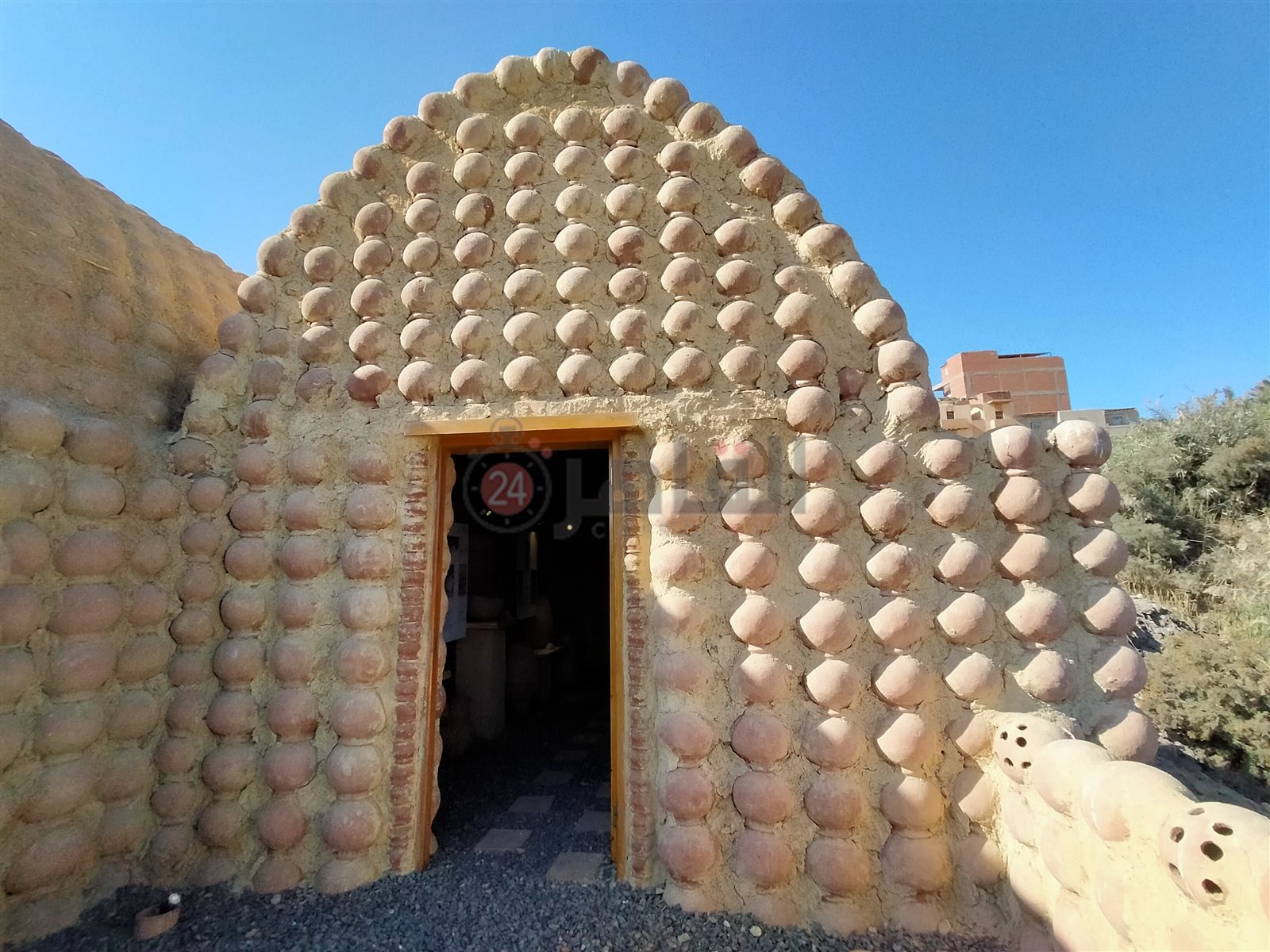 مراكز الزوار المصنوعة من الفخار بالفيوم