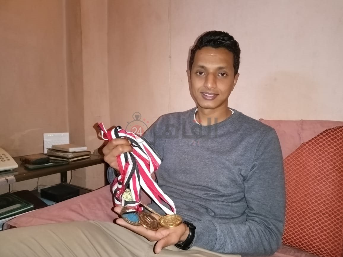 أحمد شحات إبن الأم المثالية بالأقصر لذوي الهمم 