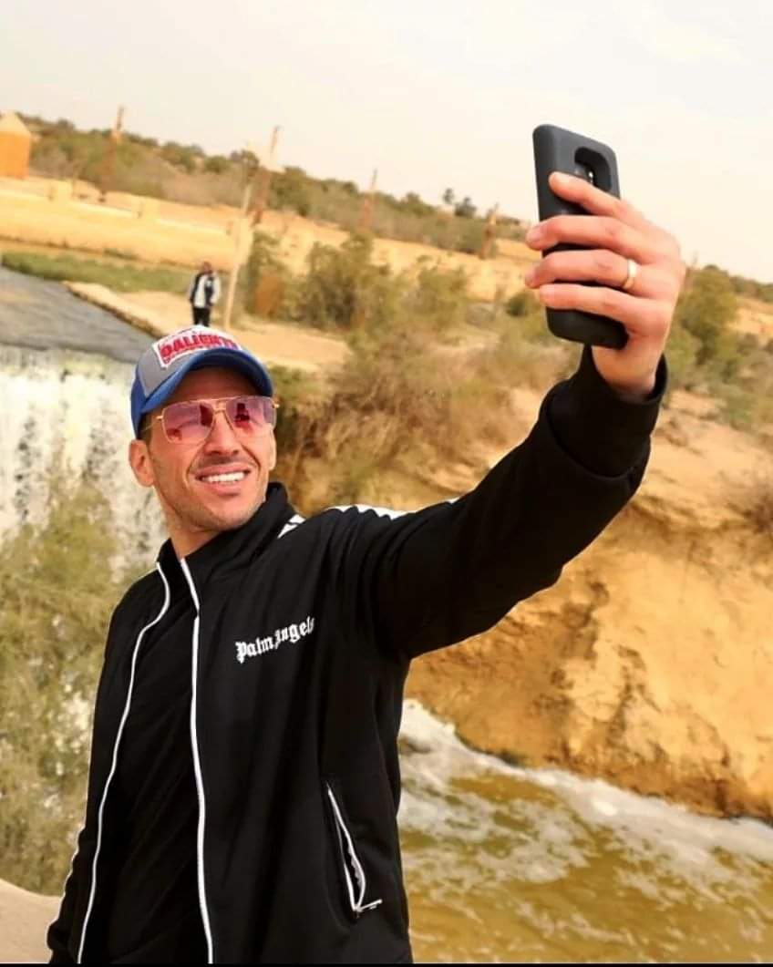 رامي رضوان في زيارة لشلالات وادي الريان بالفيوم