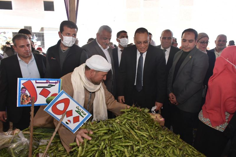 افتتاح منذ لبيع الخضروات والفاكهة بالشرقية