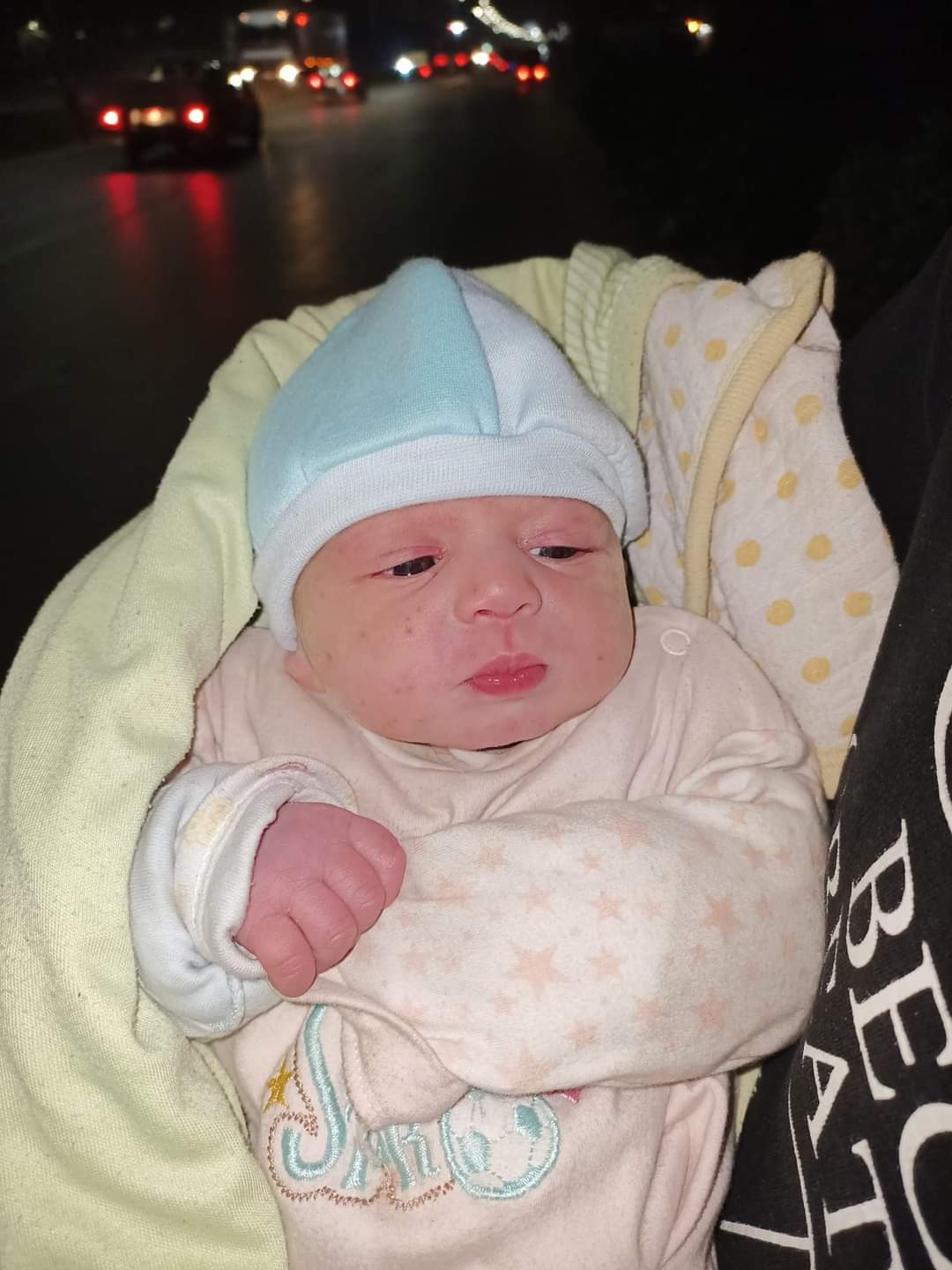 الطفل بعد العثور عليه