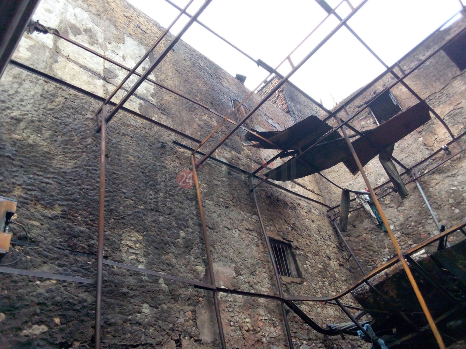 آثار حريق مخزن أخشاب بولاق أبو العلا