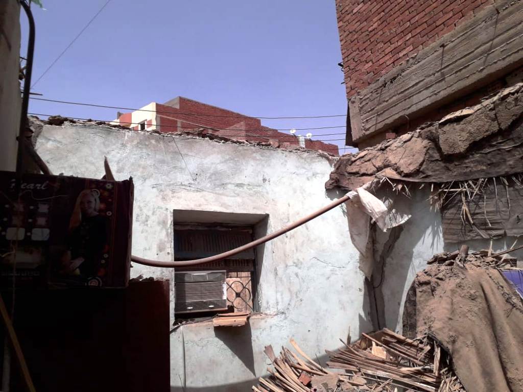  محافظ أسوان يكلف بتوفير الرعاية الطبية للمصابين