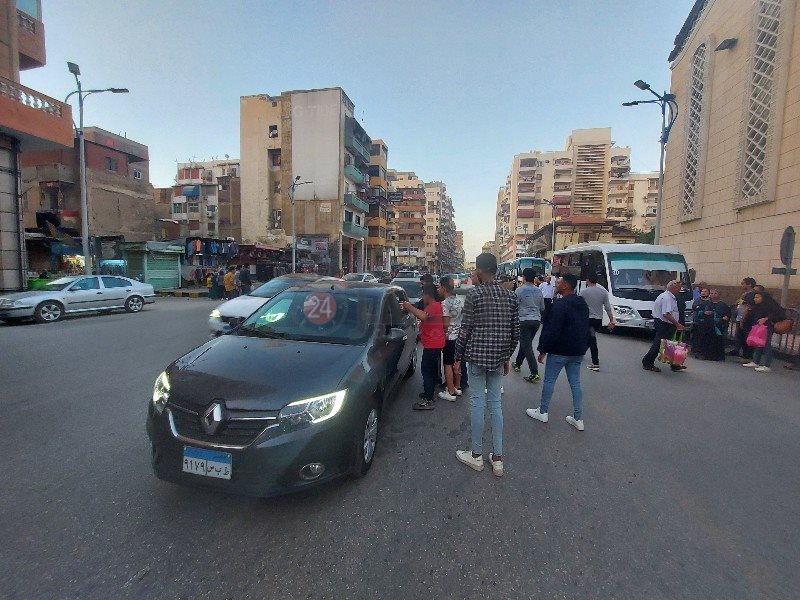 أقباط بورسعيد يوزعون وجبات الإفطار علي الصائمين5