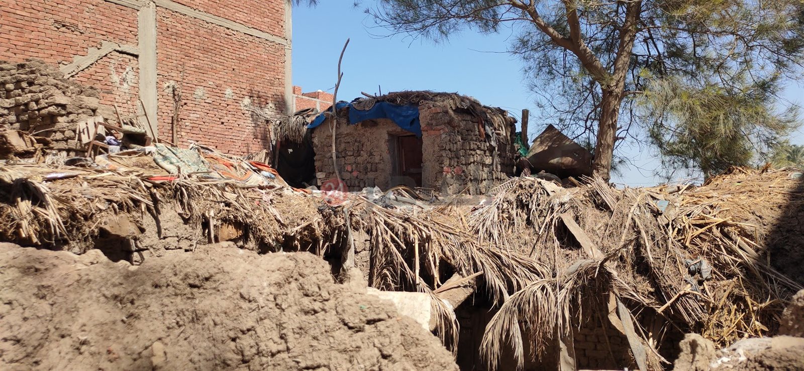 المنزل بعد انهياره 02