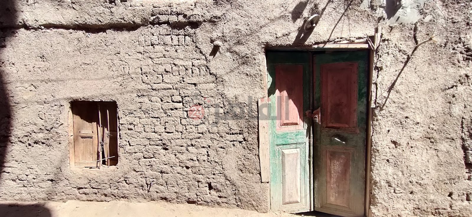 المنزل بعد انهياره 016