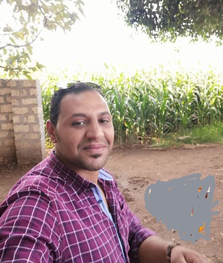 الموظف أحمد سيد