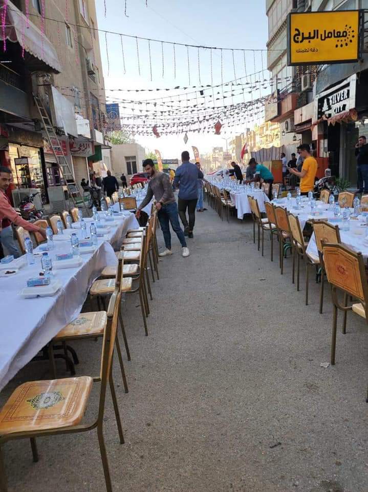 مائدة إفطار جماعي في العاشر من رمضان 8