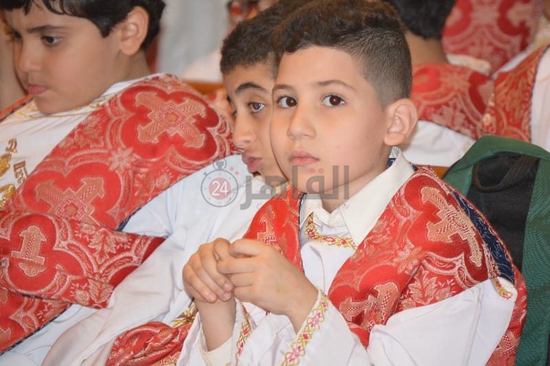 أقباط بورسعيد يؤدون صلاة قداس عيد القيامة المجيد 