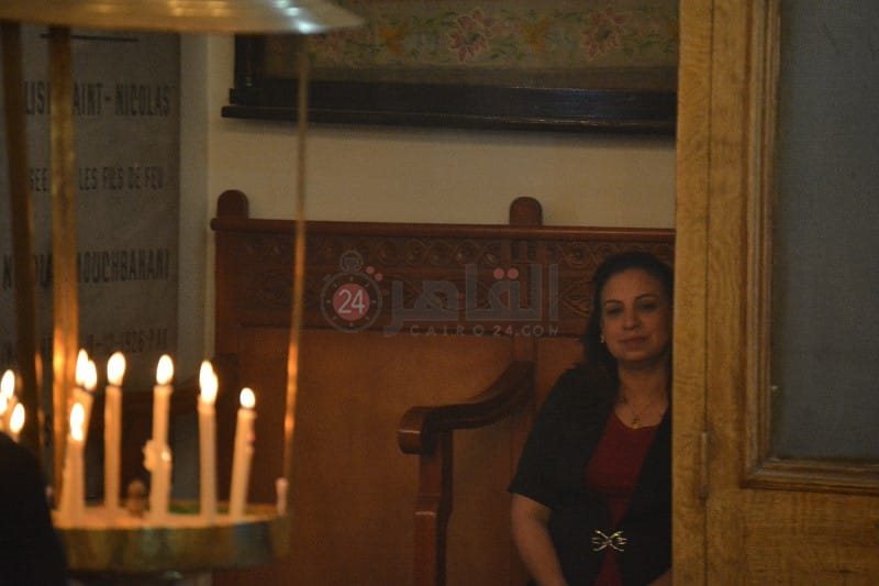 أقباط بورسعيد يؤدون صلاة قداس عيد القيامة المجيد 