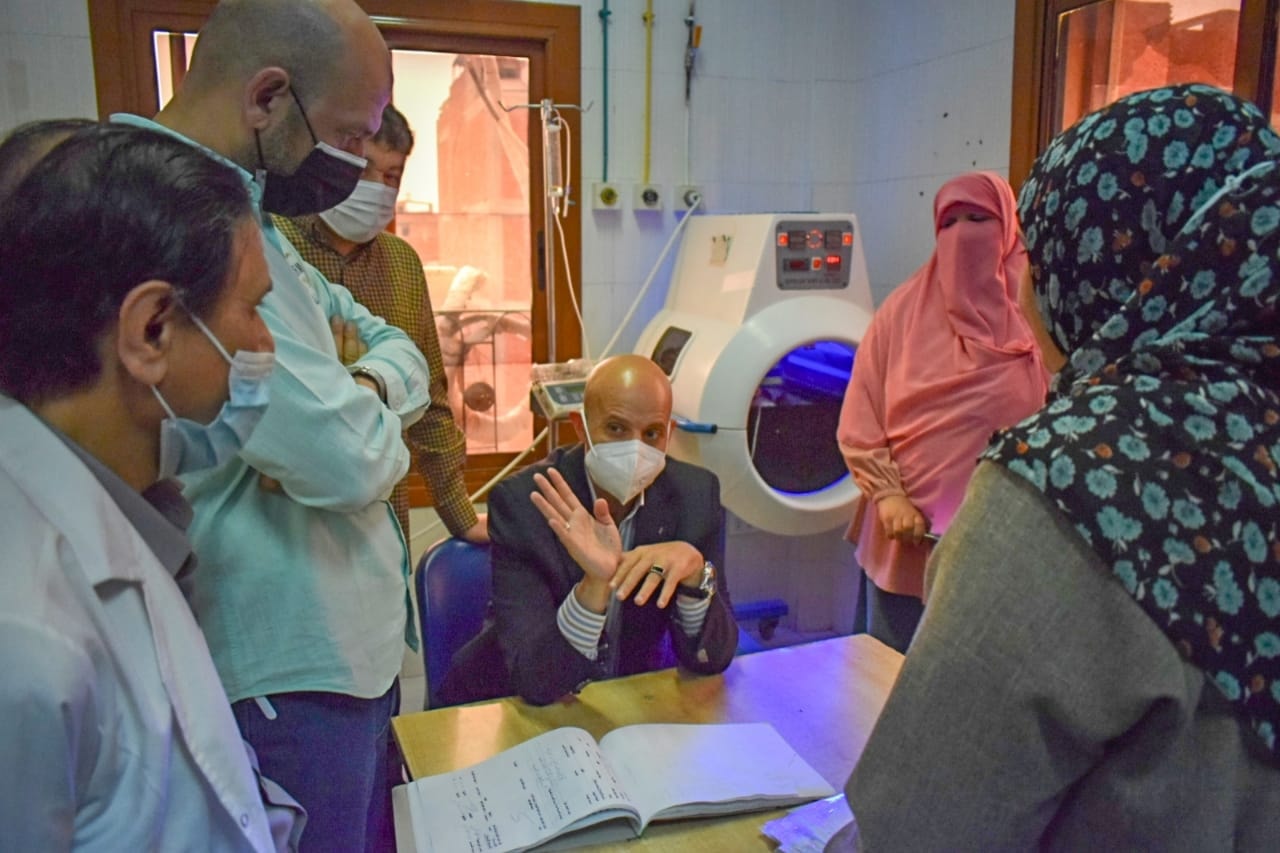 جولة وكيل وزارة الصحة للمركز الطبي والمستشفى المركزي في الحسينية 01