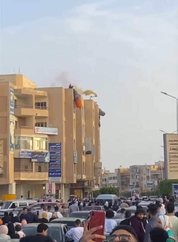 توزيع بالونات على الأطفال والمواطنين بالعاشر من رمضان 03