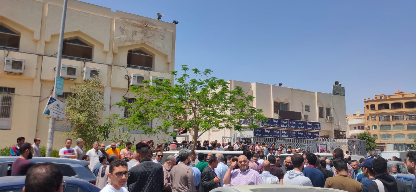 تشيع جنازة أب غرق لإنقاذ نجلته أثناء إجازة عيد الفطر بمطروح 