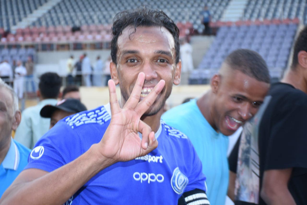 احتفال أسوان بالصعود إلى الممتاز (9)