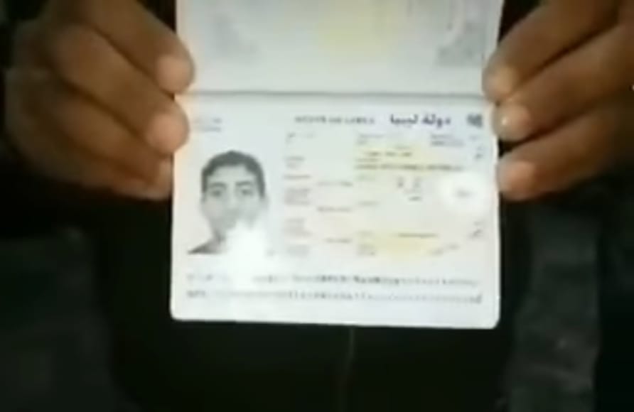 ليبيا تقبض على مصري على الحدود