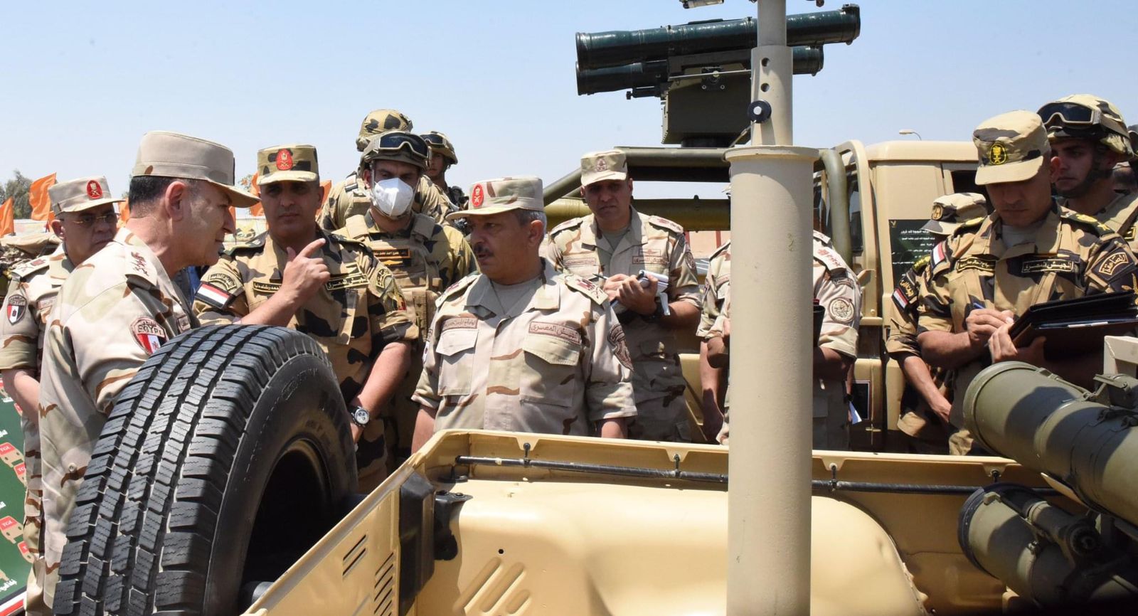 إجراءات تفتيش الحرب لإحدى وحدات قوات الصاعقة  