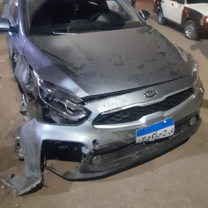 تصادم سيارتين بأسيوط 