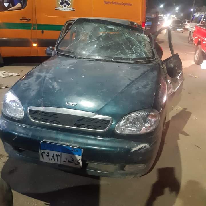 تصادم سيارتين بأسيوط 