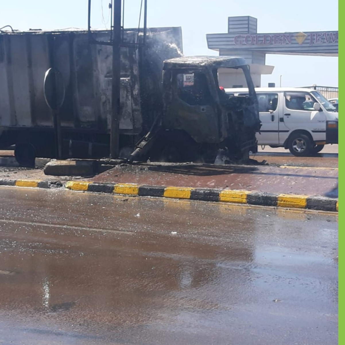 اشتعال النيران في سيارة نظافة بالإسكندرية 