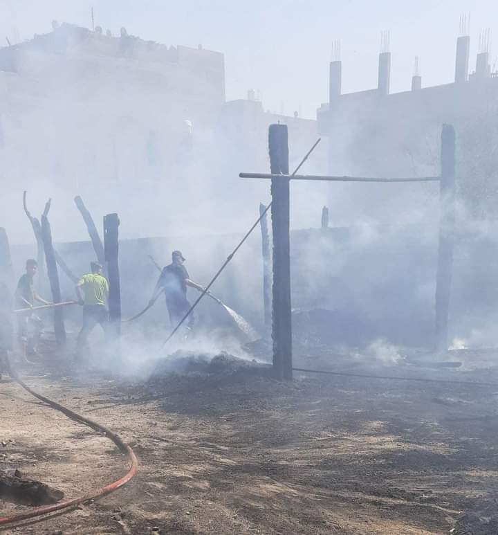 حريق بحظيرة مواشي بأسيوط 