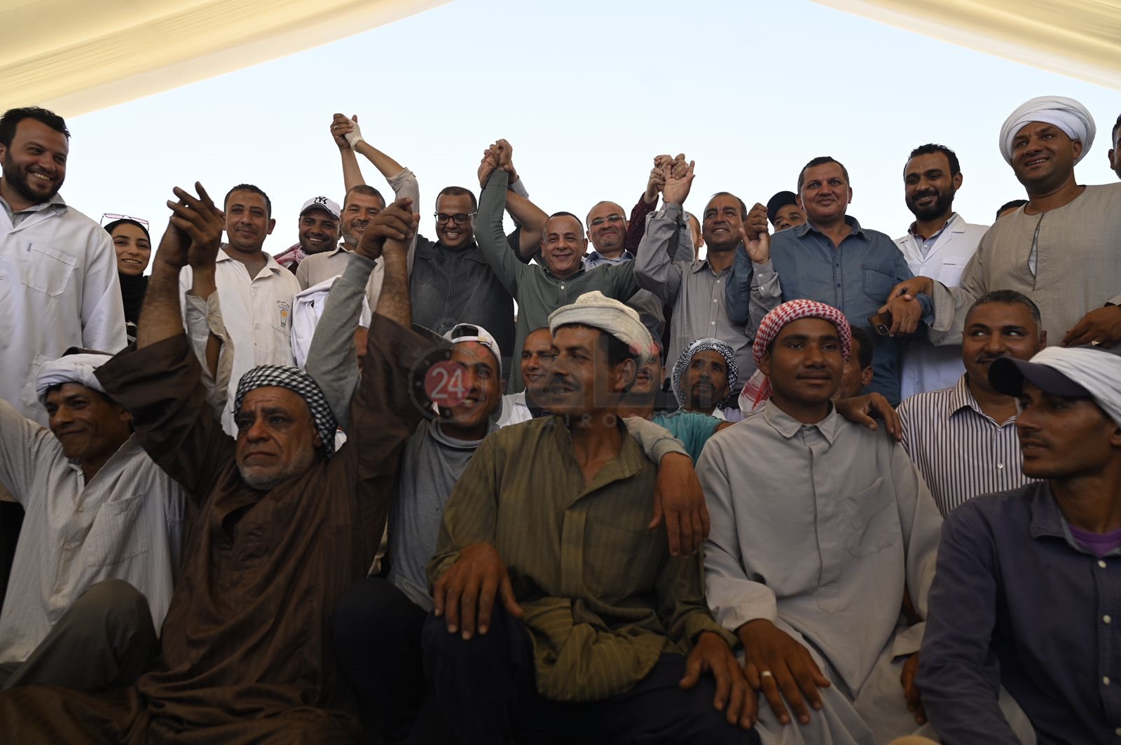 8dec2de0-c30e-4a29-b76a-e5ac8341e1b0 (1)