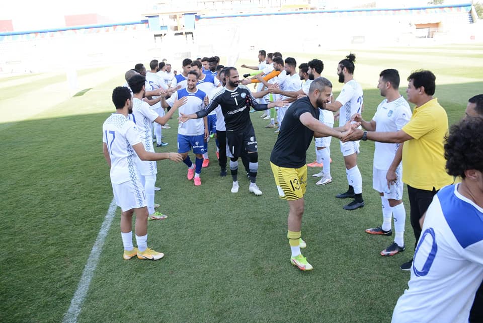 ممر شرفي لفريق أسوان في مباراة الألومنيوم (4)