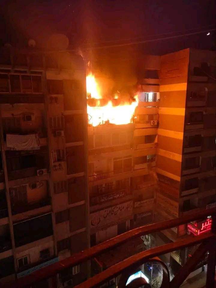 نشوب حريق بأحد الأبراج السكنية بأسيوط