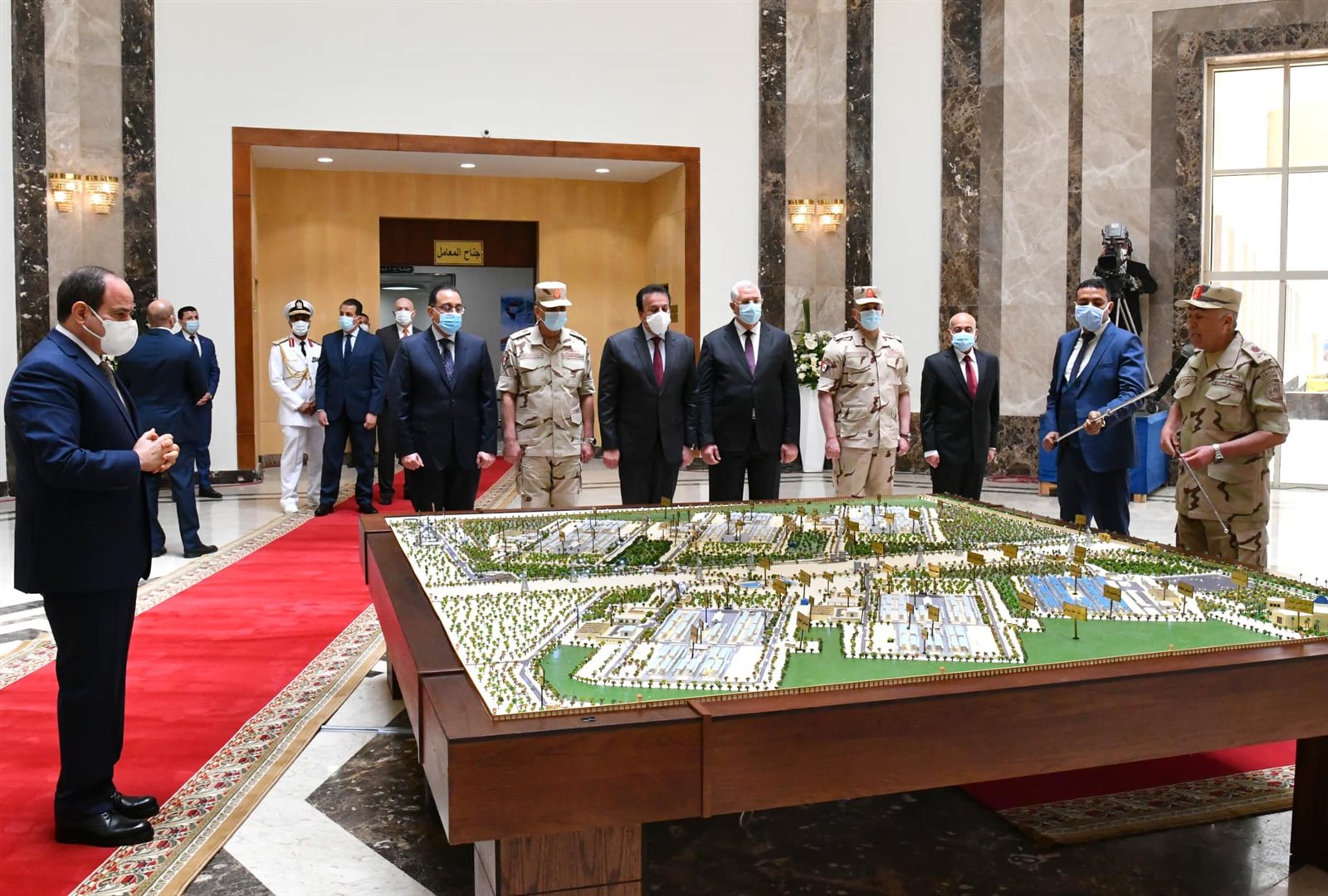 السيسي يفتتح مجمع الإنتاج الحيواني 