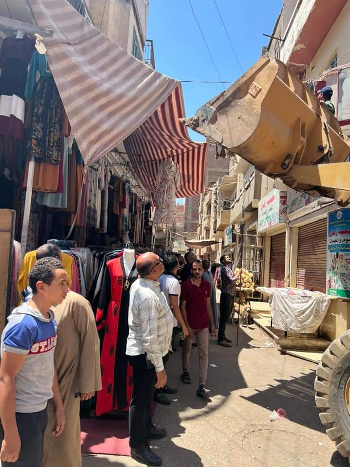 حملة مكبرة بشارع بورسعيد القيسارية بأسيوط 