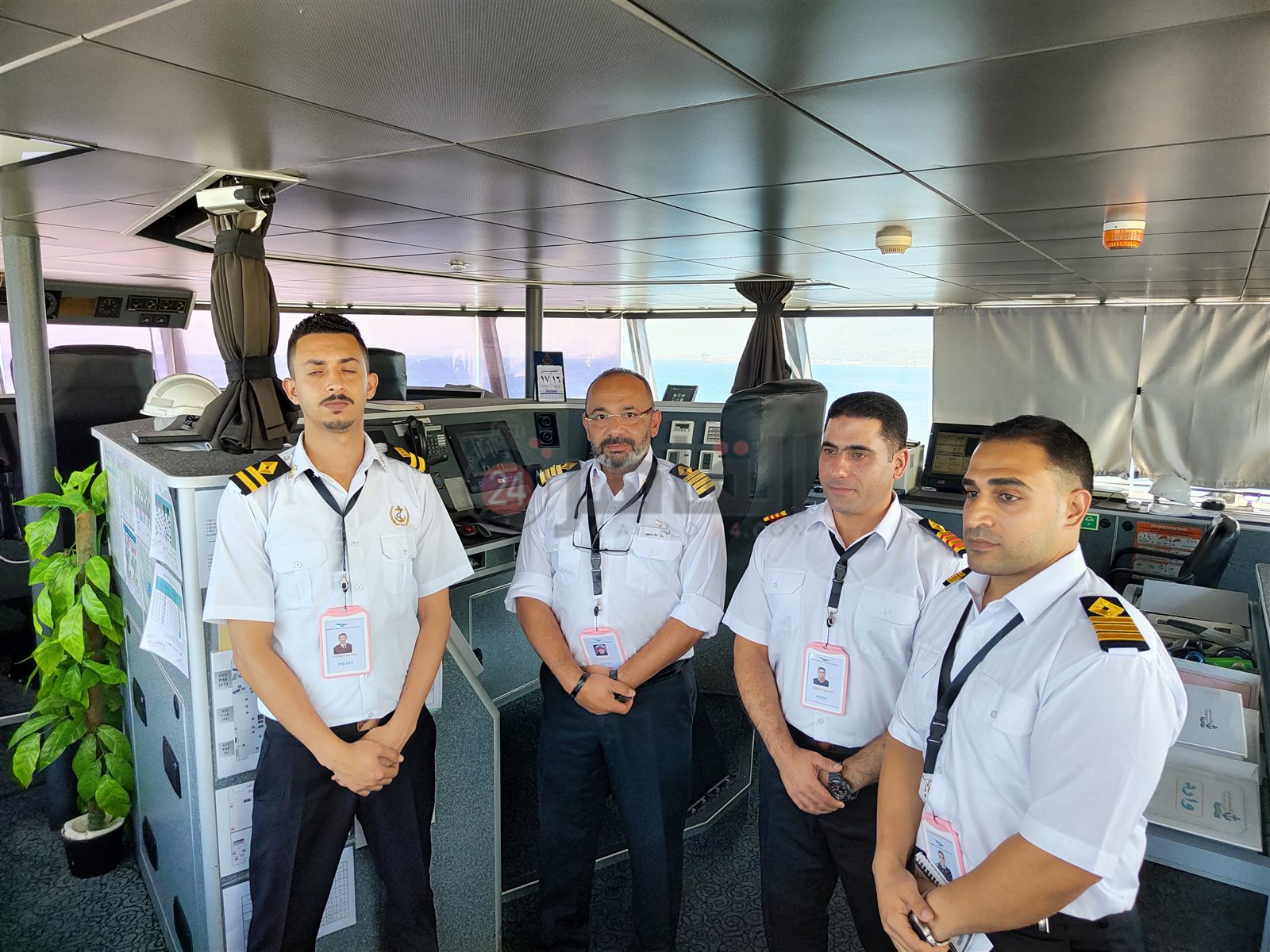 العبارة الرياض تغادر ميناء سفاجا البحري