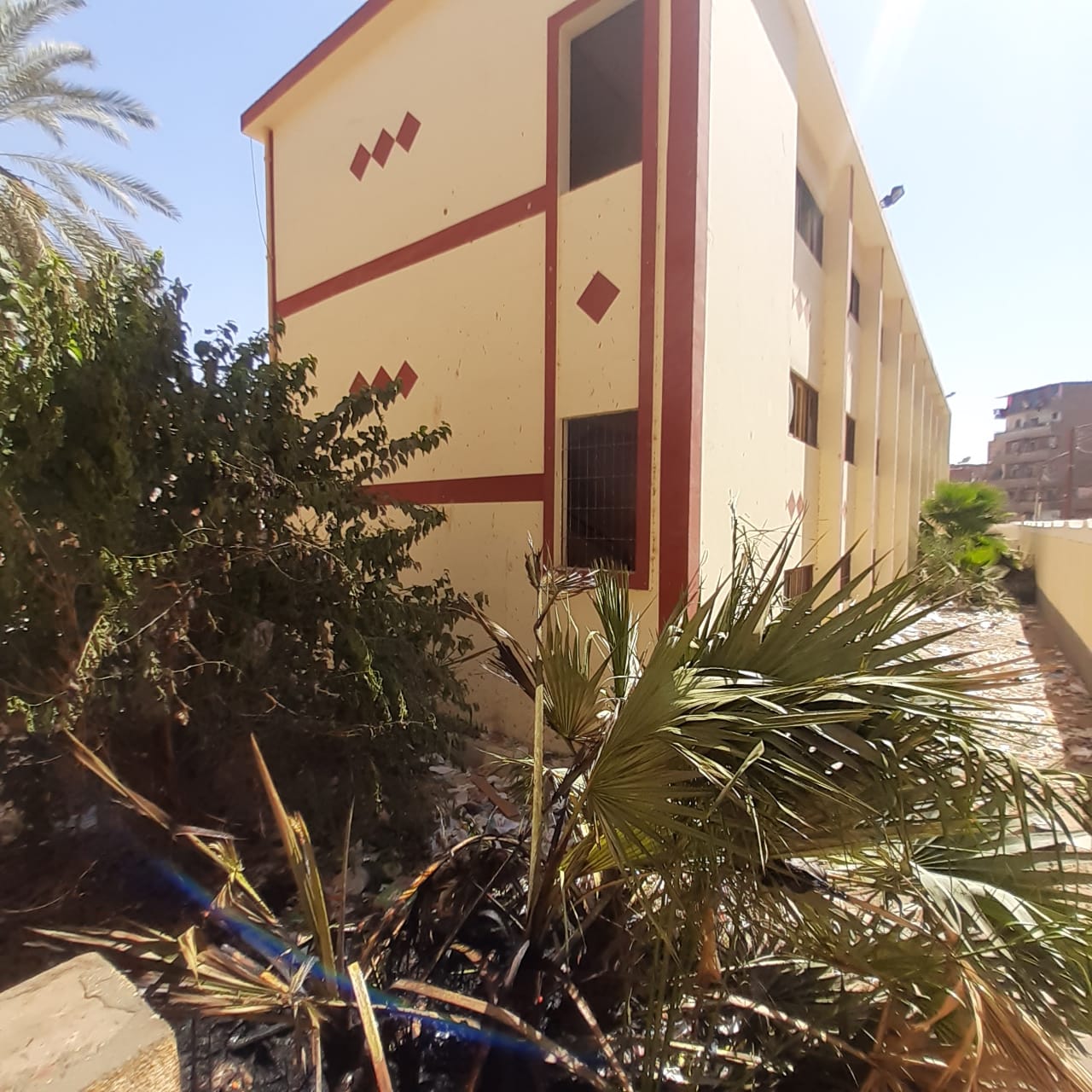 نشوب حريق بمدرسة محمد فريد بأسيوط