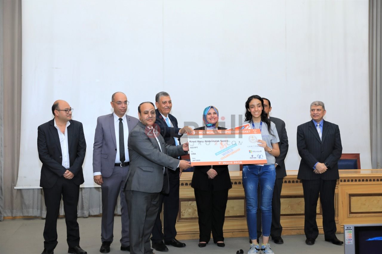التعليم تكرم الفائزين بمسابقة مايكروسوفت (8)