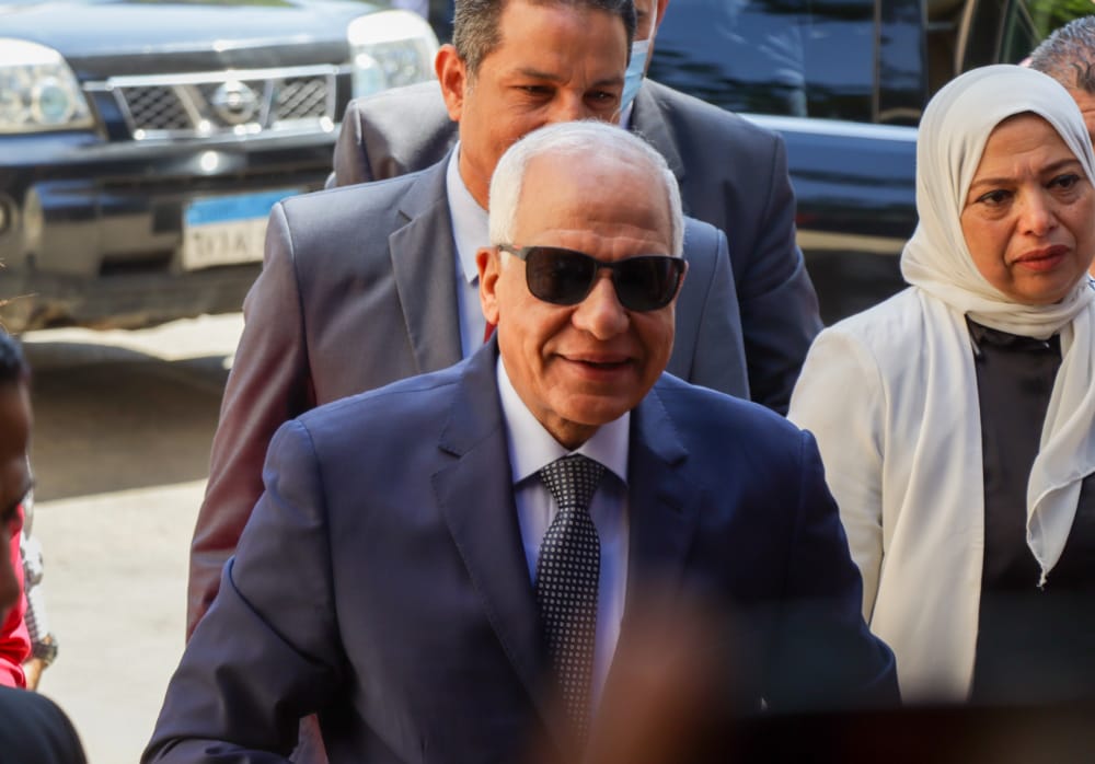 محافظ الجيزة يتفقد امتحانات الثانوية العامة (3)