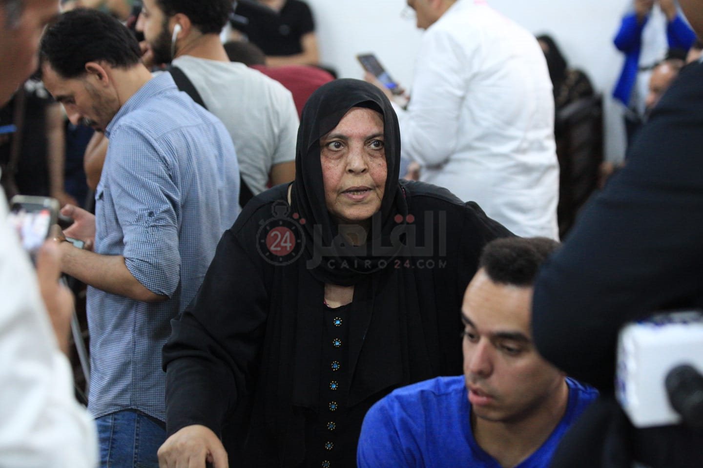 وصول جدة الطالبة نيرة ضحية جامعة المنصورة 