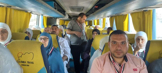 انطلاق قافلة حجاج الجمعيات الأهلية بالشرقية 6