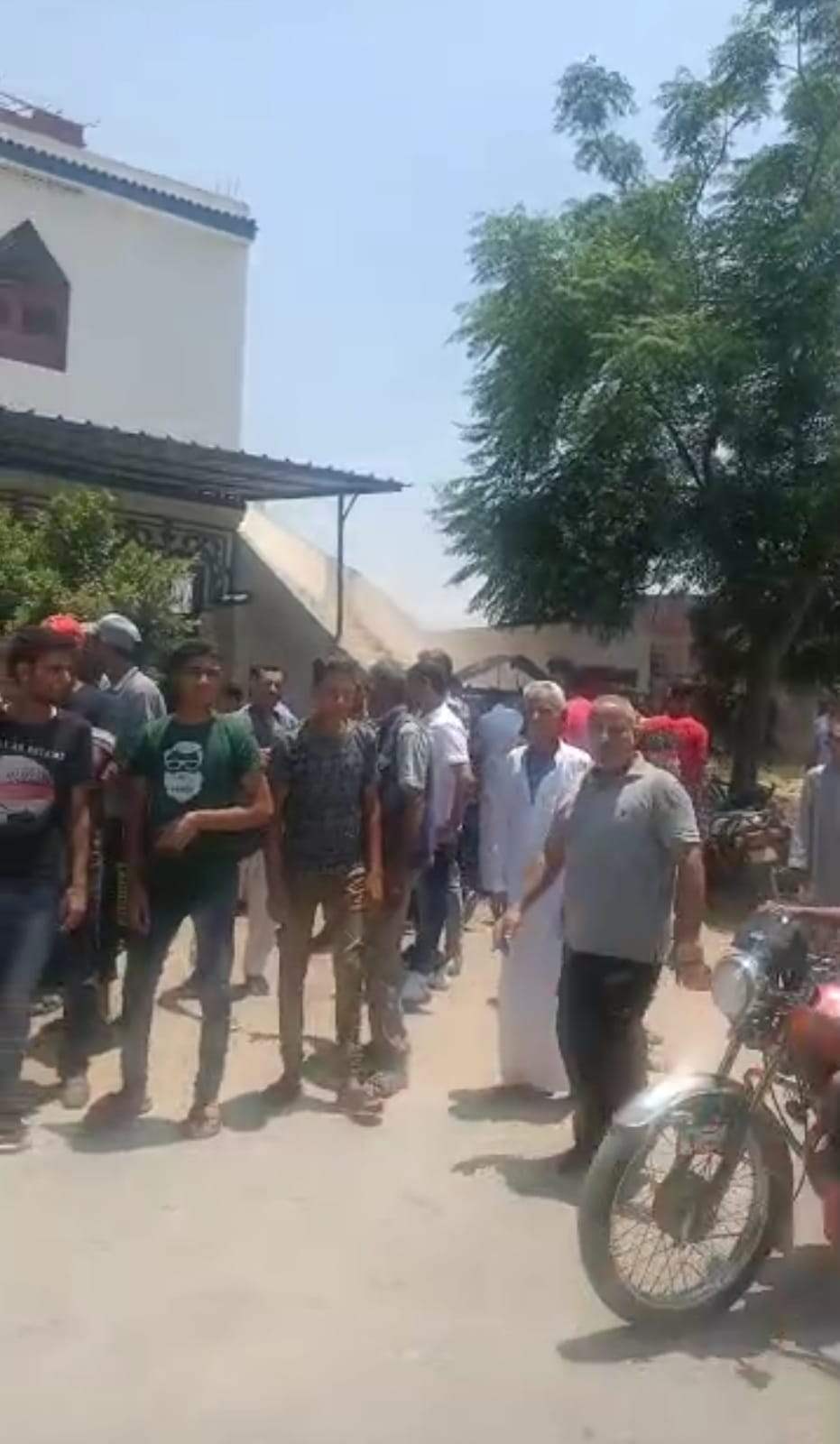 جنازة شاب توفى على يد نجل عمه بالشرقية 02