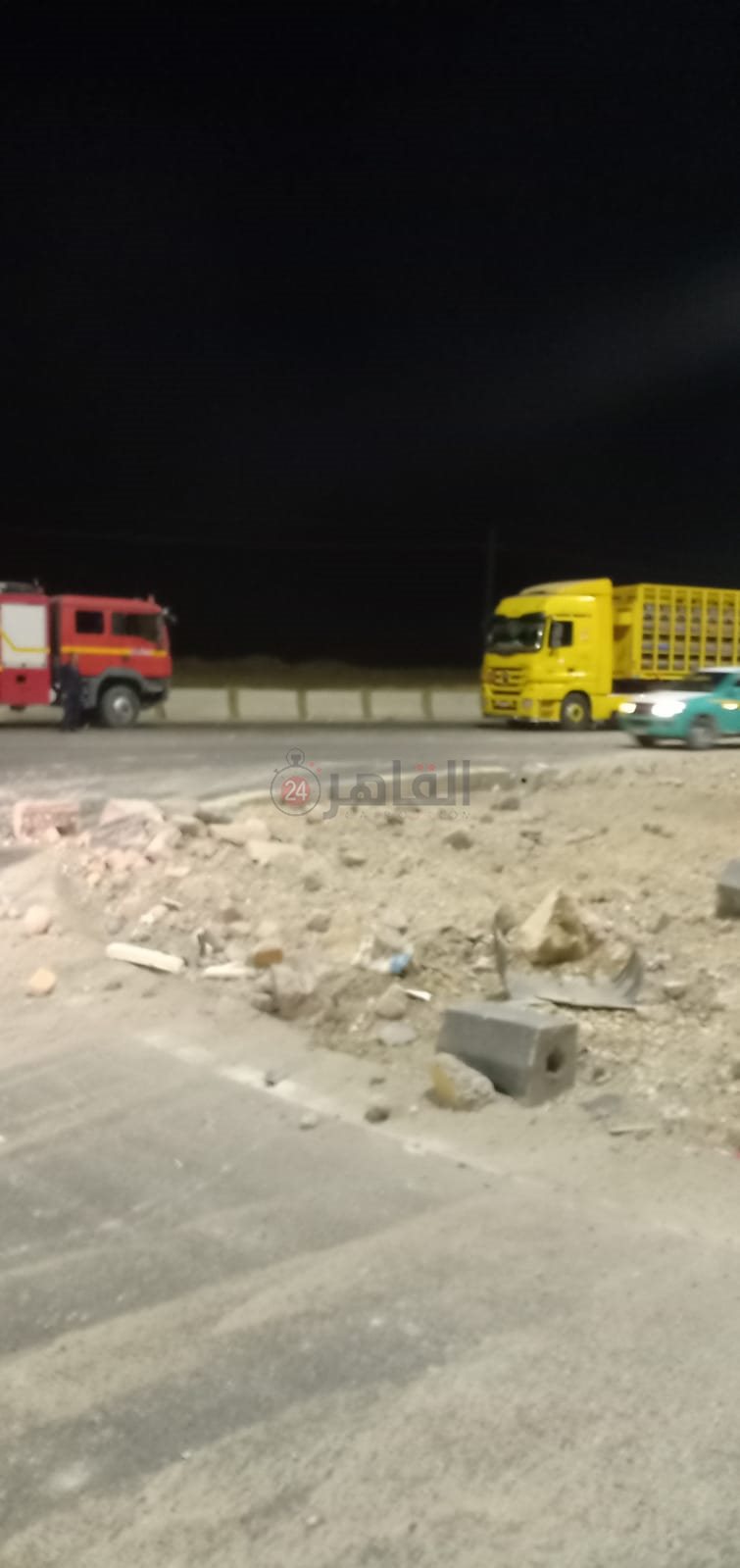 حادث انقلاب سيارة أنابيب 